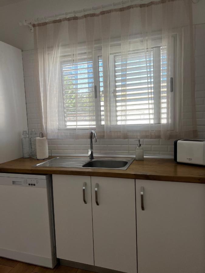 Stylish 3 Bedroom Apartment In Kyrenia  Exterior foto