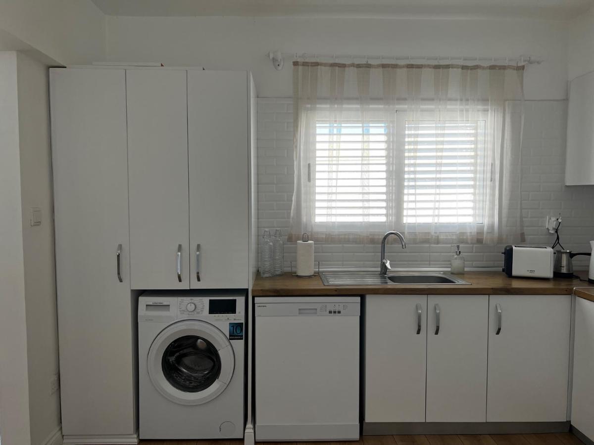 Stylish 3 Bedroom Apartment In Kyrenia  Exterior foto