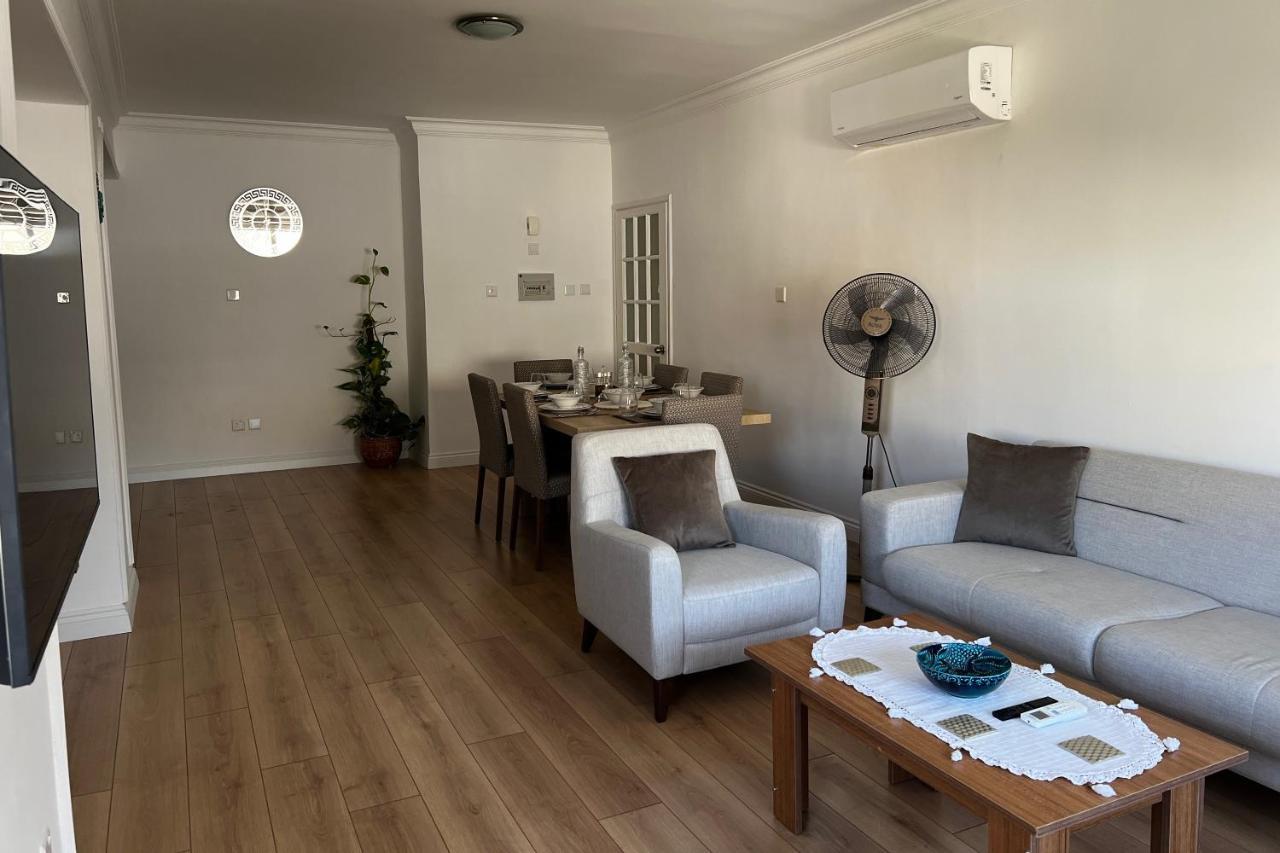 Stylish 3 Bedroom Apartment In Kyrenia  Exterior foto