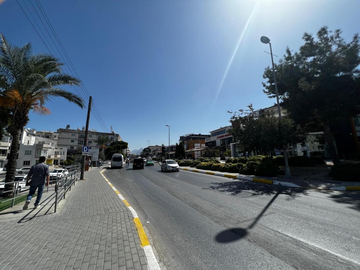 Stylish 3 Bedroom Apartment In Kyrenia  Exterior foto