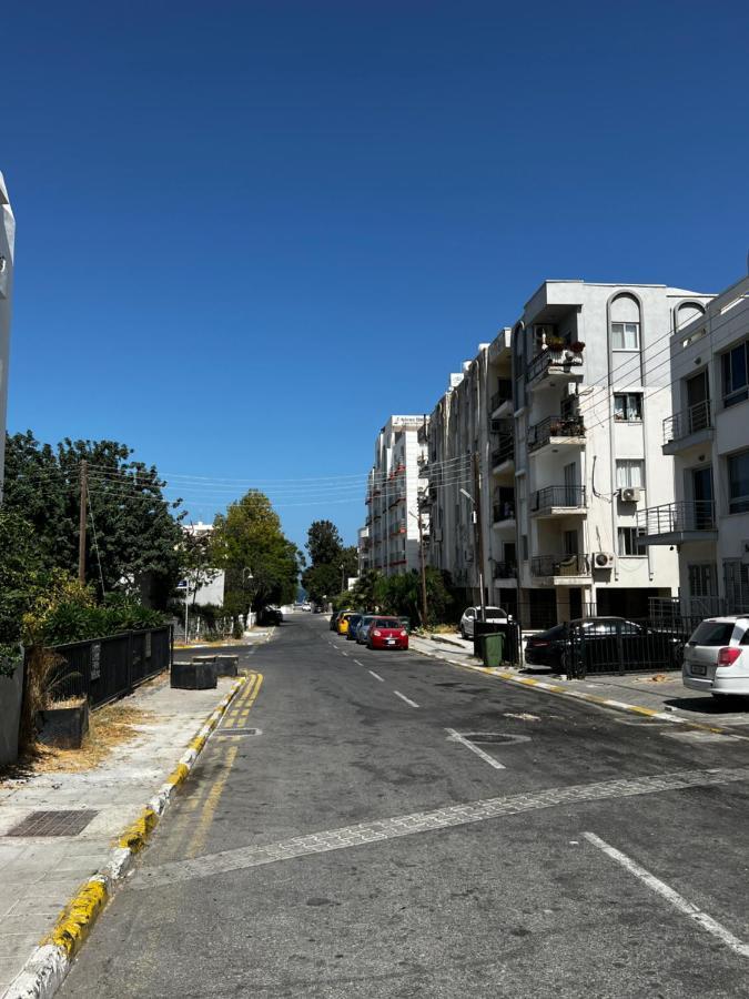 Stylish 3 Bedroom Apartment In Kyrenia  Exterior foto